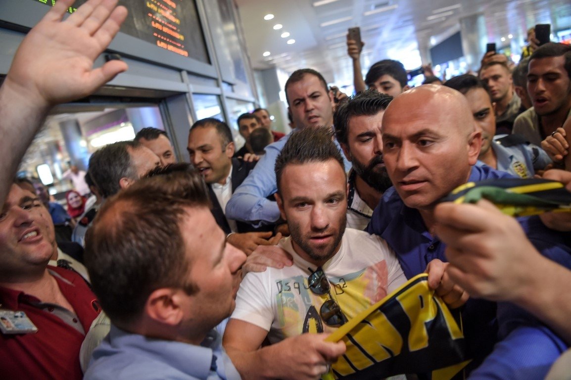 Mathieu Valbuena: Aykut hocayla görüştüm