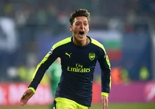 Mesut Özil'den ayrılık sinyali