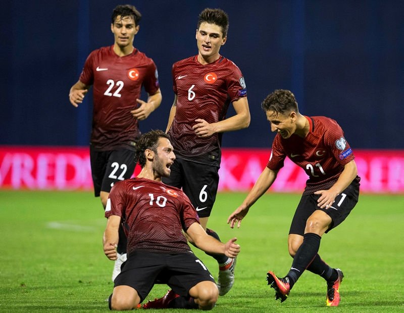 Emre Mor’u snus bağımlısı yaptılar