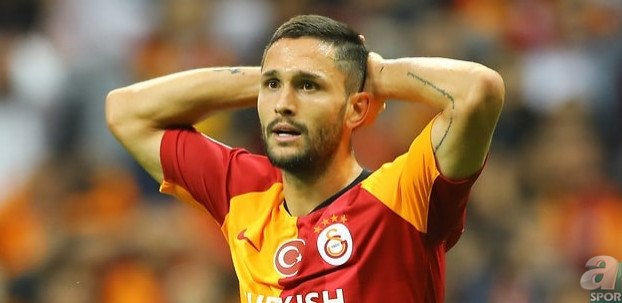 Galatasaray’da büyük değişim başlıyor! 4 ayrılık 2 transfer