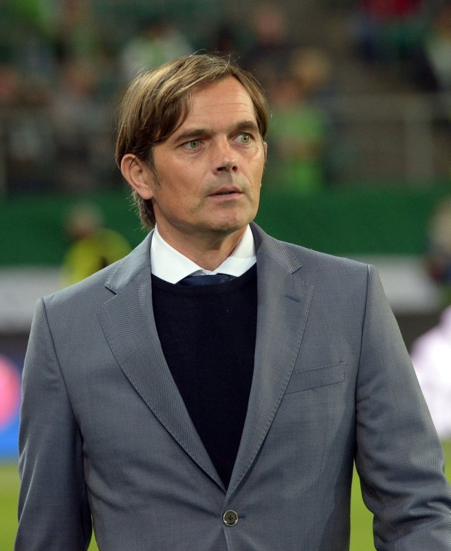 Phillip Cocu Fenerbahçe’ye yeni sistem getiriyor!