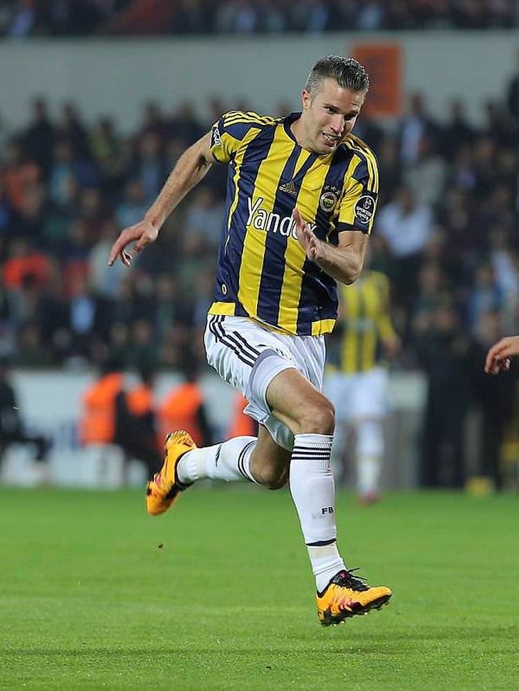 Robin van Persie’nin takibi ortalığı karıştırdı!
