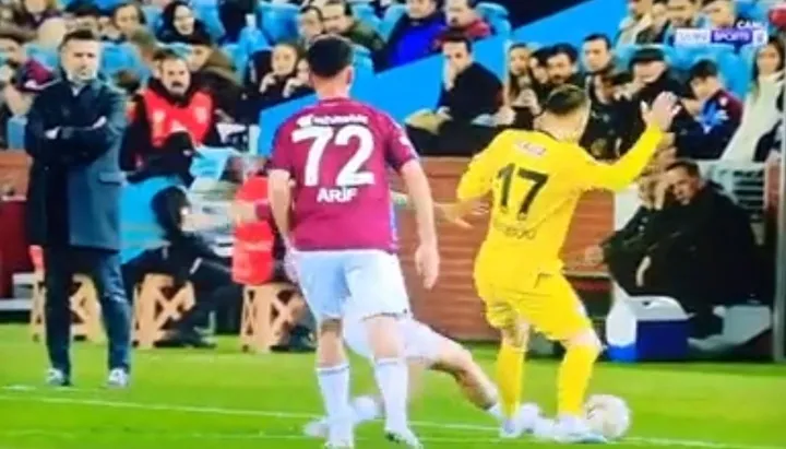 Trabzonspor - Ankaragücü maçında 2 kırmızı kart birden çıktı! İşte o pozisyon - 1