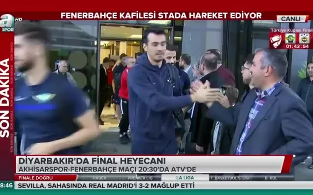 Akhiasarspor kafilesi stada hareket ediyor