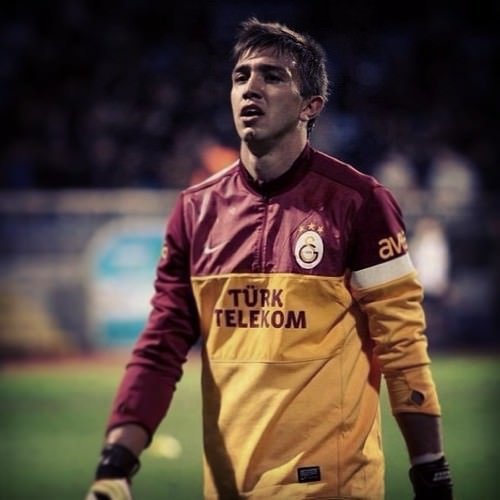 Muslera sosyal medyayı salladı