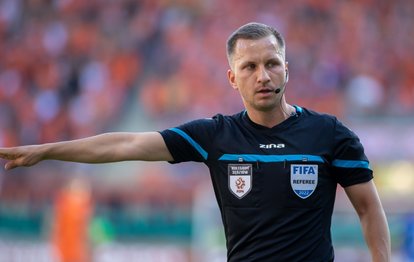 UEFA’dan 2 hakeme men!