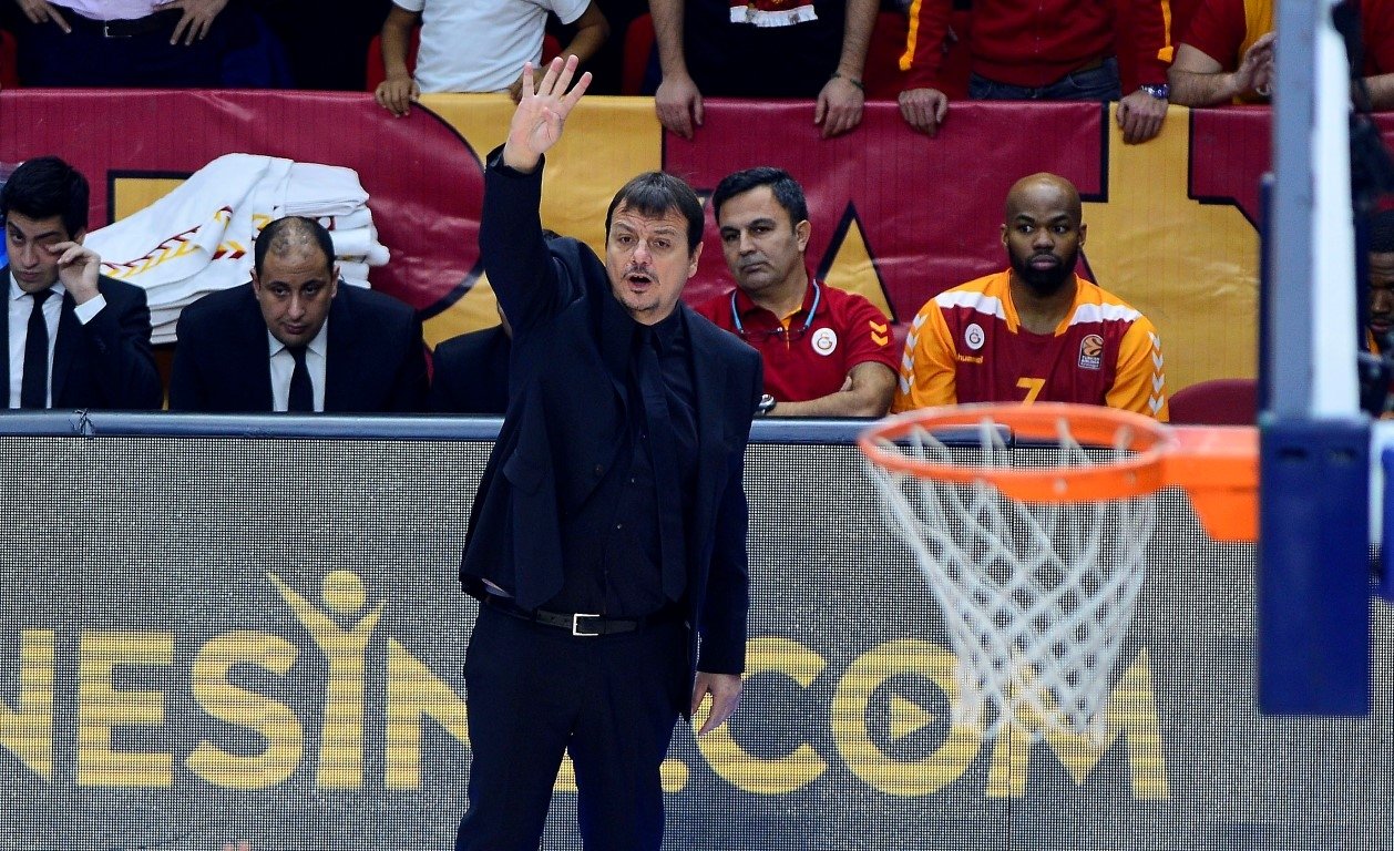 Ergin Ataman’dan Aziz Yıldırım’a destek