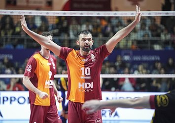 Arslan Ekşi A Milli Takım'a veda etti!