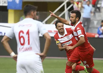 Samsunspor galibiyet hasretini dindirdi