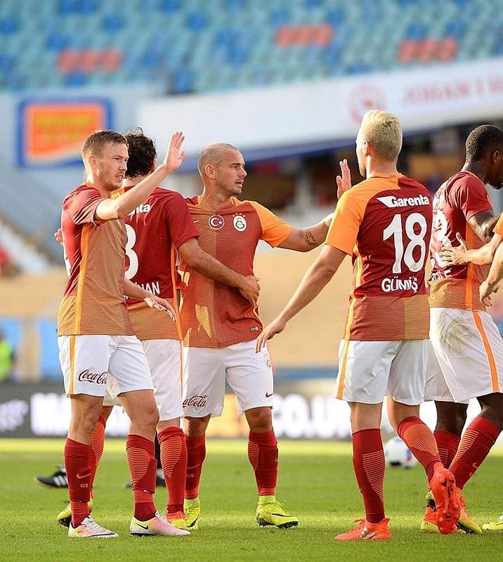 Galatasaray Dan Forvet E Servet Sayfa 1 Galatasaray 16 Kasim 2020 Pazartesi