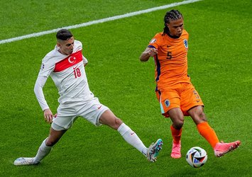 Hakemden skandal karar! Kırmızı yerine sarı çıkarttı