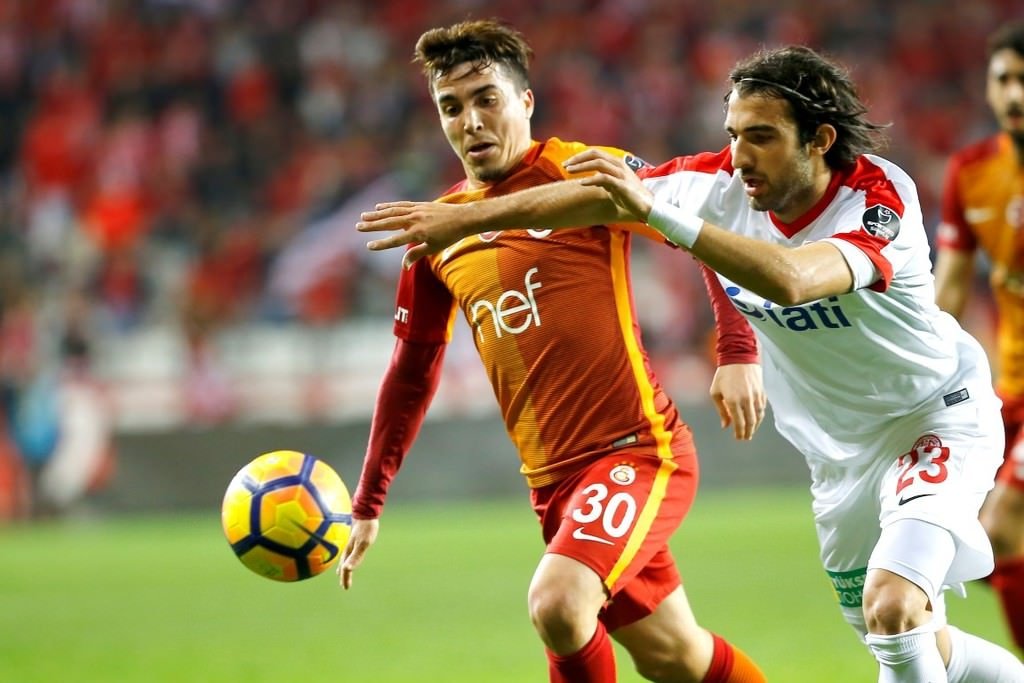 Antalyaspor-Galatasaray karşılaşmasından kareler
