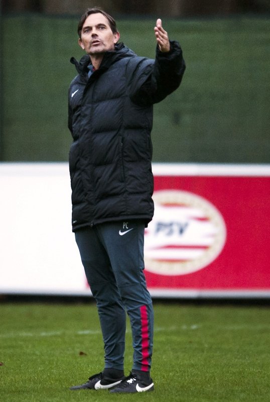 Phillip Cocu Fenerbahçe’ye yeni sistem getiriyor!