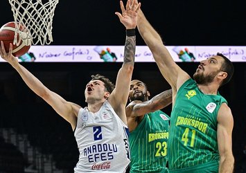 Anadolu Efes galibiyetle başladı!