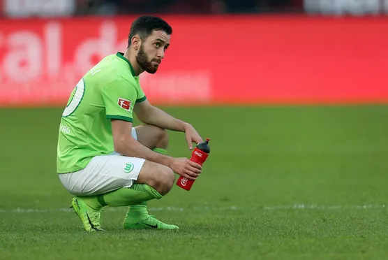 Türk futbolcularının bonservis bedelleri belli oldu