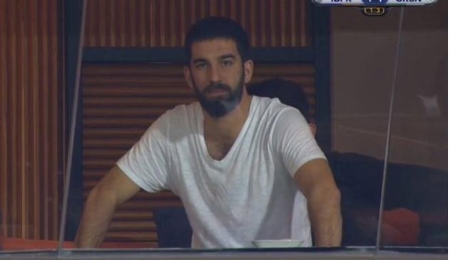 Arda Turan için olay pankart