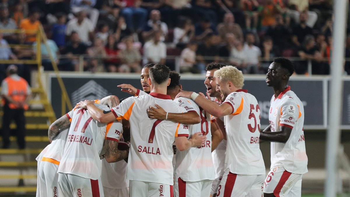 Spor yazarları Corendon Alanyaspor-Galatasaray maçını yorumladı Spor yazarları Corendon Alanyaspor-Galatasaray maçını yorumladı