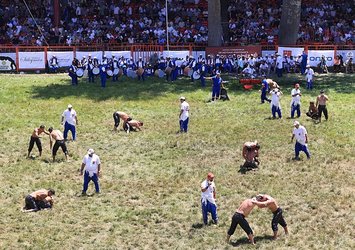 664. Tarihi Kırkpınar Yağlı Güreşleri'nde başpehlivanlık birinci tur müsabakaları tamamlandı!