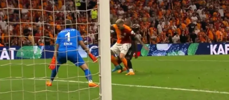 İşte Galatasaray'ın penaltı kazandığı pozisyon! - 2