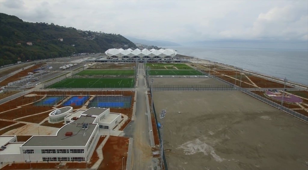 Trabzonspor’un yeni evi Akyazı Stadı tamamlanıyor