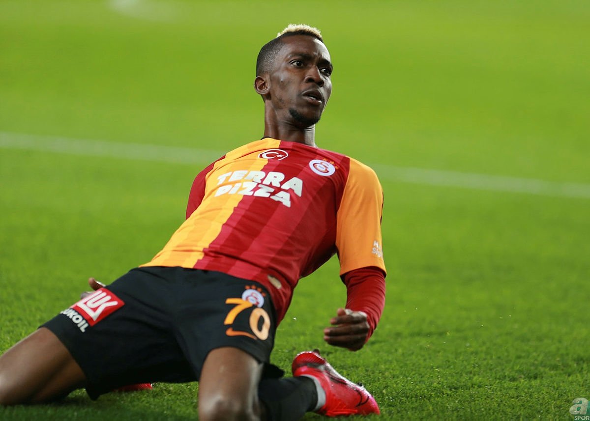 Corona virüsü Süper Lig yıldızlarının değerlerini de vurdu!