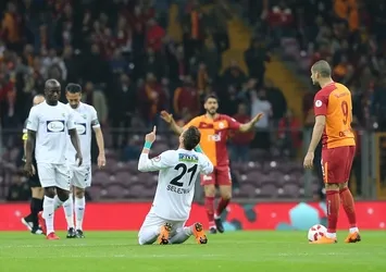 Akhisarspor ilk peşinde