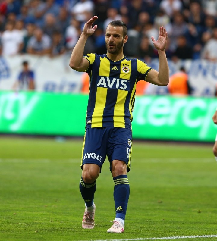 Fenerbahçe’de bir ayrılık bir transfer!