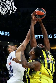 Ekpe Udoh sosyal medyayı salladı