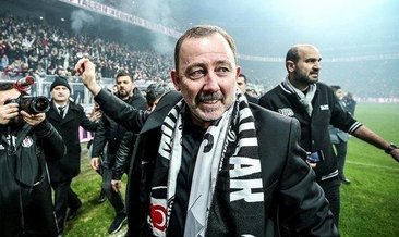 Beşiktaş taraftarından Sergen Yalçın'a tam destek!