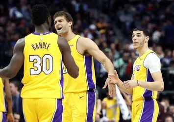 Lakers'tan peş peşe 4. galibiyet