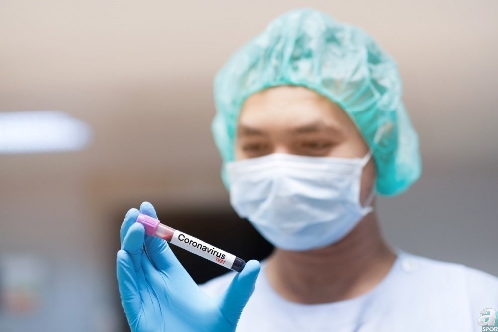 Yıldız futbolcudan corona virüsü skandalı! Kulüpten açıklama geldi