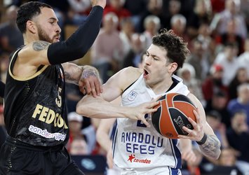 Anadolu Efes Fransa'da farklı kaybetti!