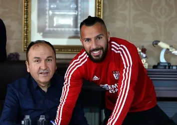 Yasin Öztekin imzayı attı!