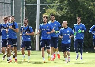 F.Bahçe'de gözler Feyenoord'a çevrildi