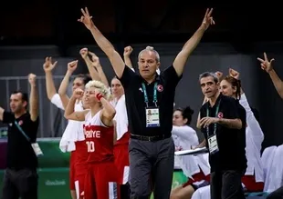 Çeyrek final yolunda önemli zafer