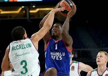 Anadolu Efes, 5.maçında da galibiyet göremedi