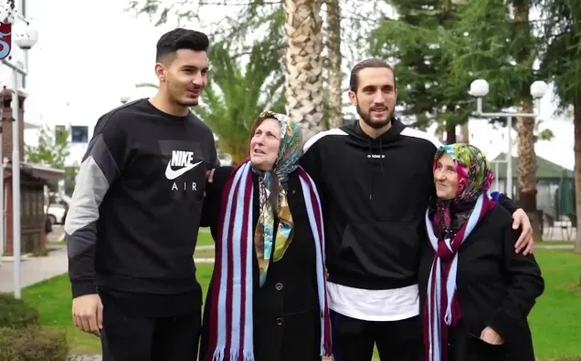 Fanatik abla kardeşin Trabzonspor aşkı