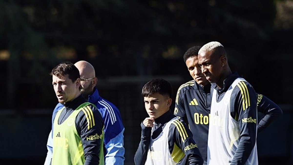 Fenerbahçe'ye Jhon Duran müjdesi! Çalışmalara başladı Fenerbahçe'ye Jhon Duran müjdesi! Çalışmalara başladı