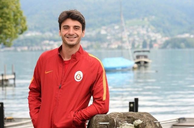 Hangi futbolcular sizin memleketinizden?