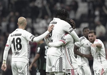 Dolmabahçe’de yıldızlar sahnede!