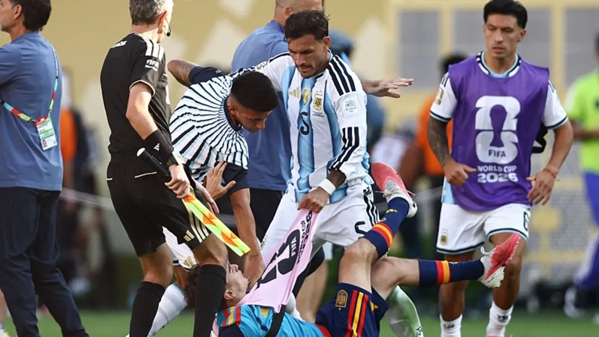 FIFA’dan Paredes ve Molina’ya ceza