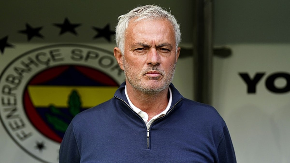 Fenerbahçe'de Mourinho'nun alternatifleri hazır! İşte listedeki 3 isim Fenerbahçe'de Mourinho'nun alternatifleri hazır! İşte listedeki 3 isim