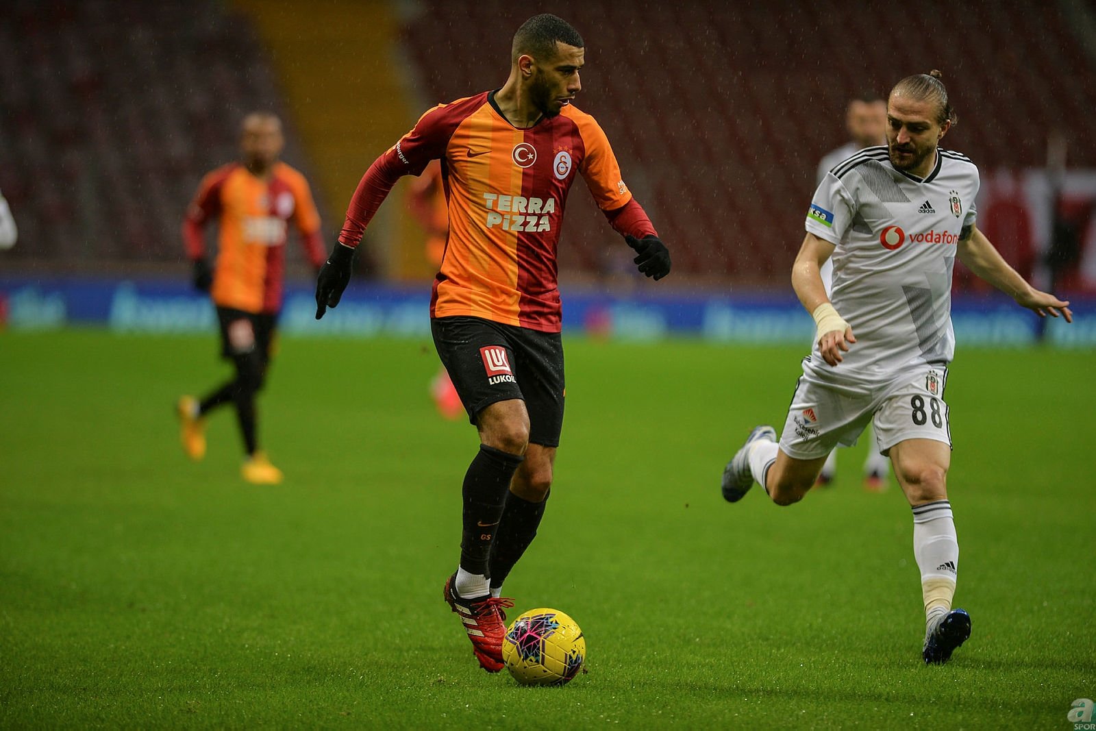 Galatasaray’dan çılgın takas! Fenerbahçe’nin eski yıldızı...