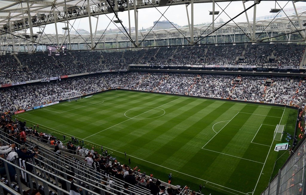 Vodafone Arena’daki ilk maçta tanıdık isimler