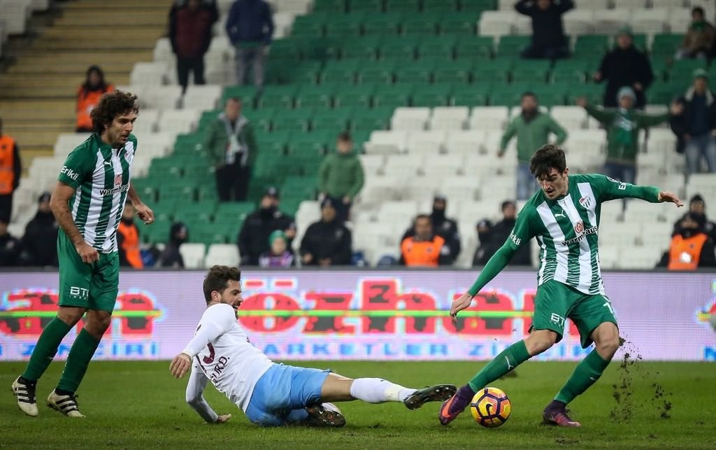 Bursaspor-Trabzonspor karşılaşmasından kareler