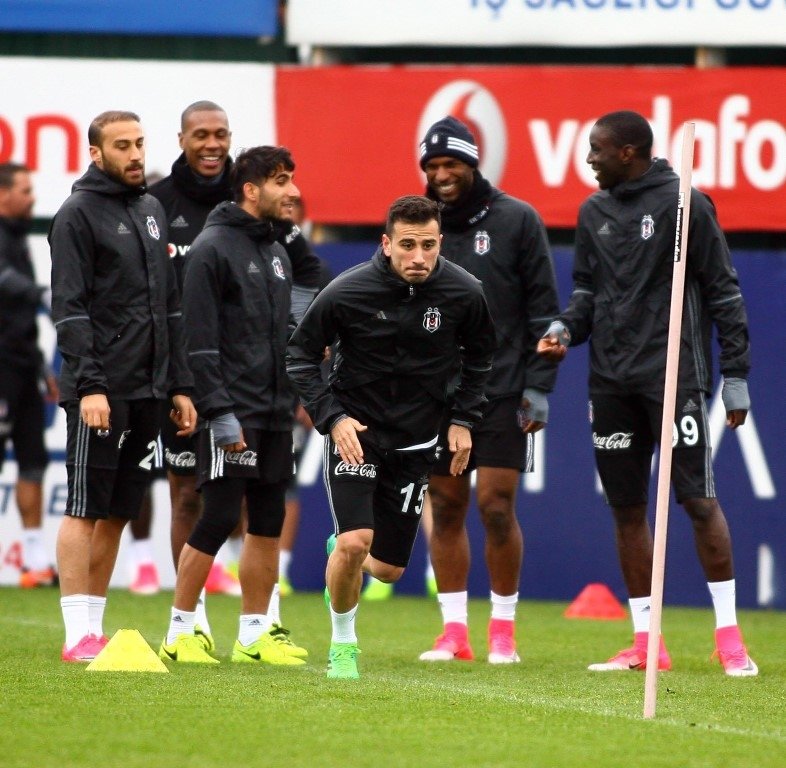 Oğuzhan Özyakup’u izlemeye geliyorlar