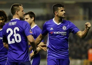 Chelsea kupada rahat turladı