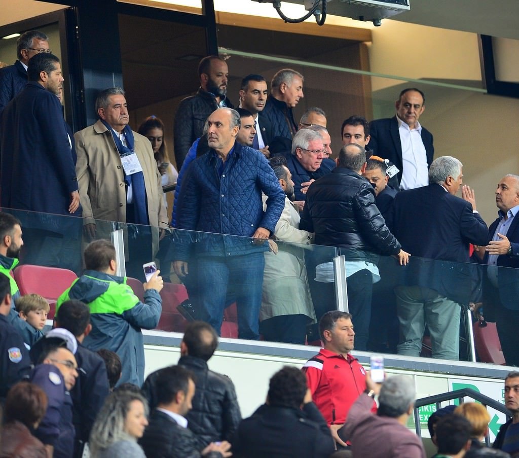 Konya’da olay! Aziz Yıldırım çıldırdı!