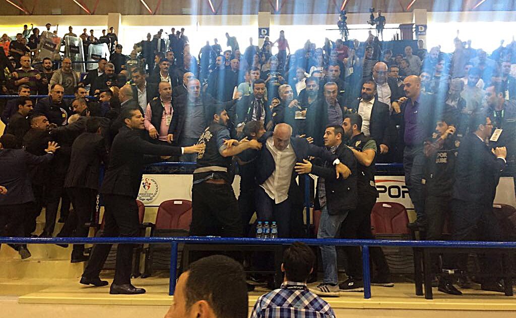 Aziz Yıldırım’ın başkanlığı tehlikede