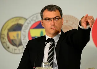Damien Comolli sezon sonunu bekliyor!